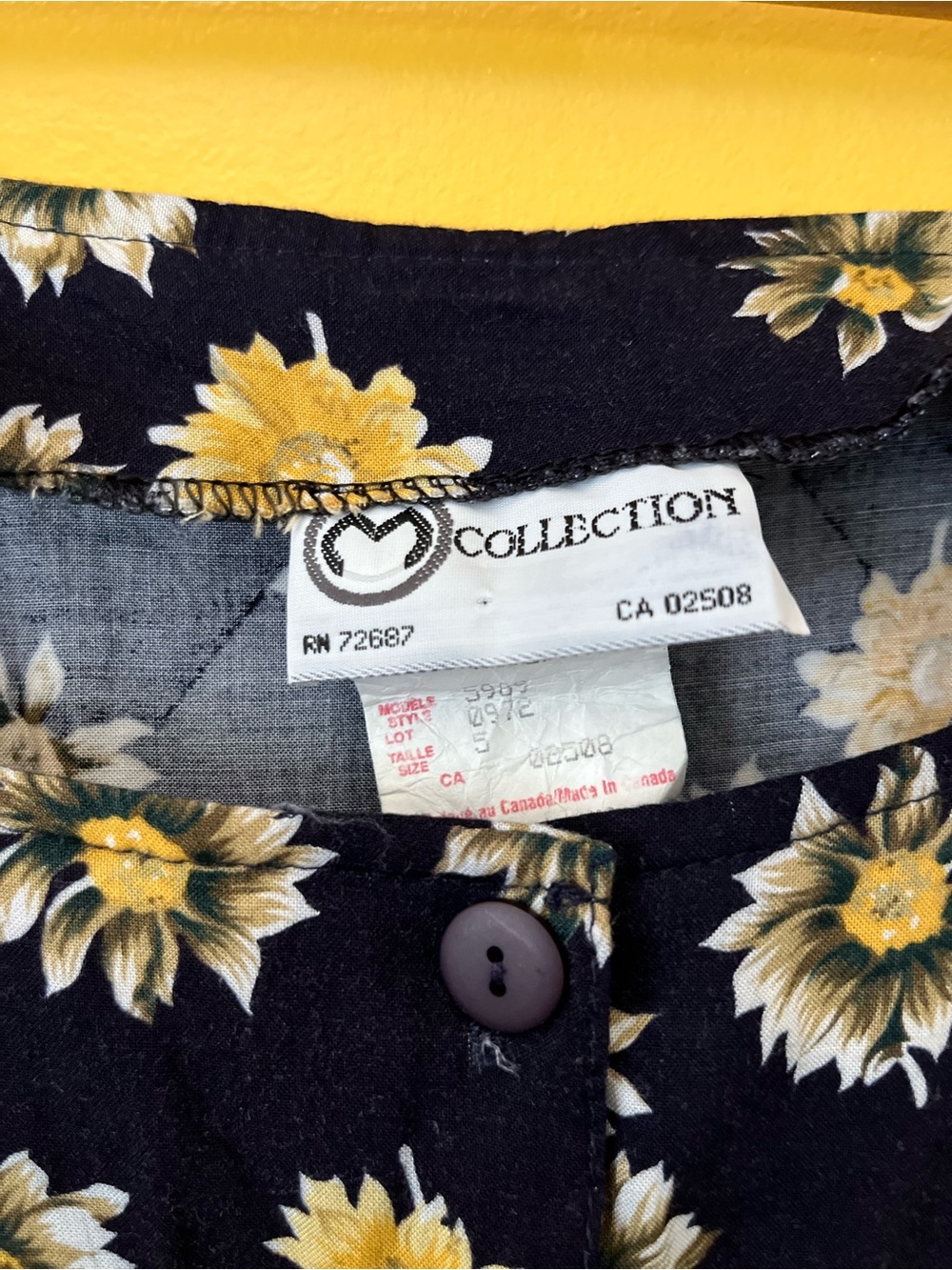 Vintage Women's Black Floral Maxi Dress with Yellow Daisies - Picture 5 of 5